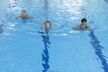 Grundkurs für Jugendliche ab 14 Jahren und Erwachsene Hallenbad Sonnenberg